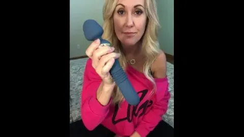 Dual Thrusting Wand Delivers Intense Pleasure