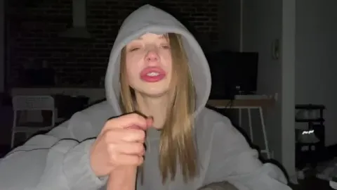 Picked Up a Whore on the Street and Fucked Her Without a Condom