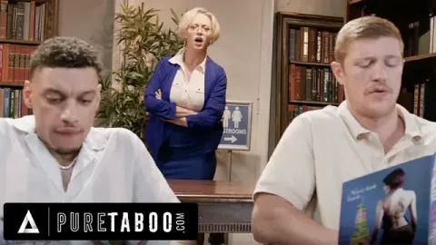Shocked Librarian Dee Williams Must Sneakily Pleasure Studs She Caught Mastur...