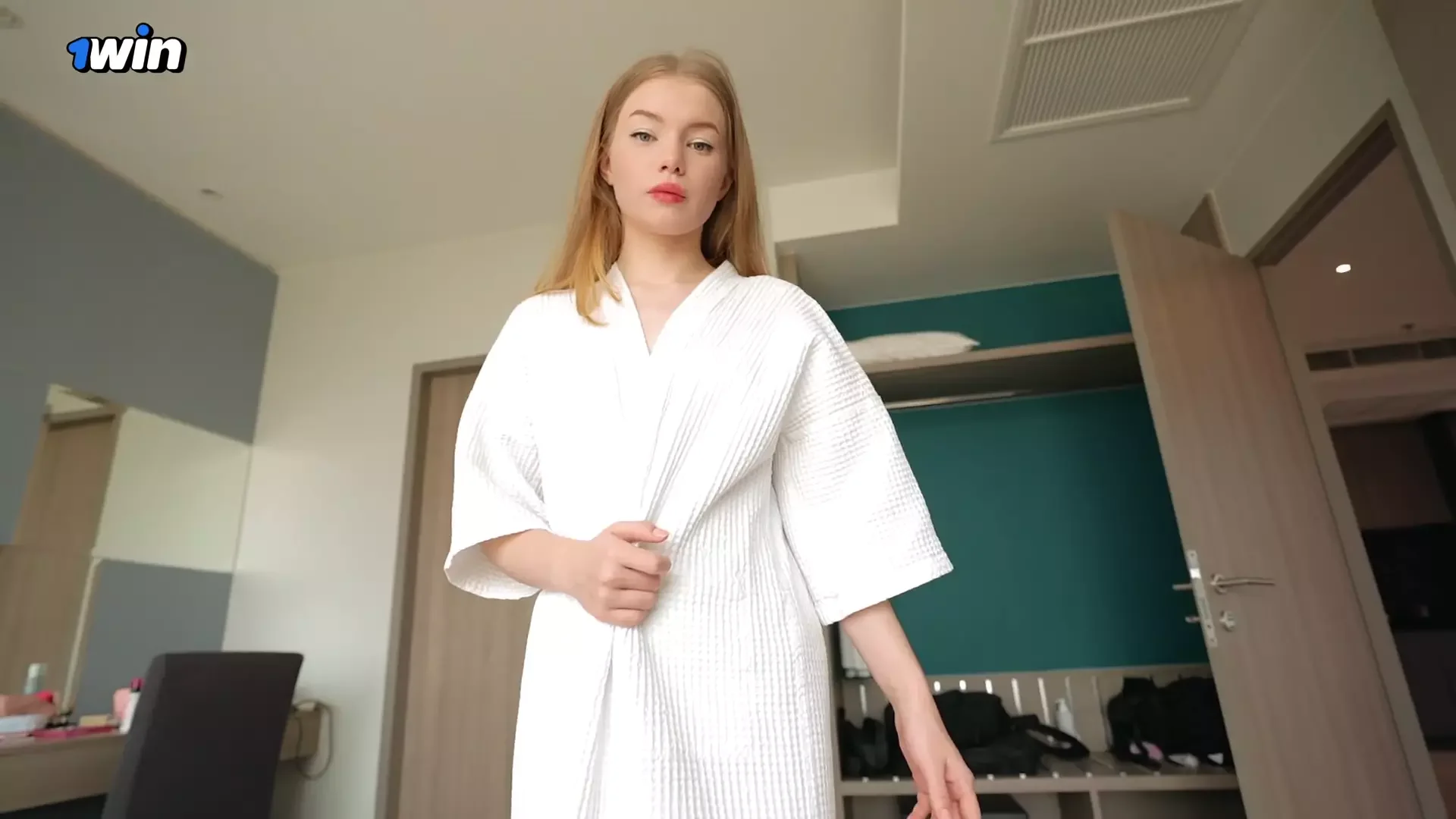 Peeping, Hard Fucking, Pussy Licking and Cheating is a Typical Morning of a H...