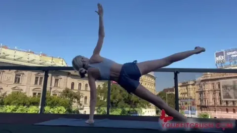 Solo Public Yoga