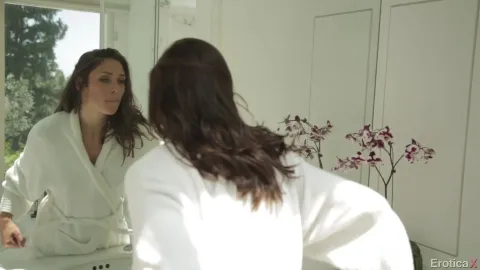 Natural beauty of Anna Morna
