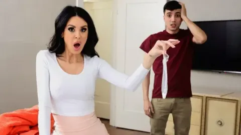 Step-mom: "have You Had Sex with a Girl Raw Dog?" S17:e3