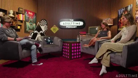 Discussing Fan Virginities, Period Sex, Clown Porn