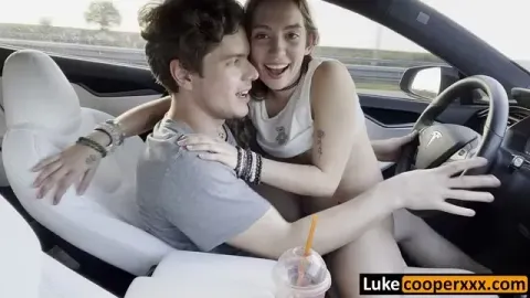 Teen Has Sex in Moving Car