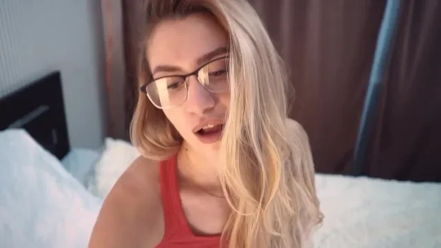 Playing a Game with Hot Step Sister - Dozzazanoza