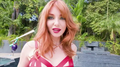 Red Hot Squirting Machine Lacy Lennon