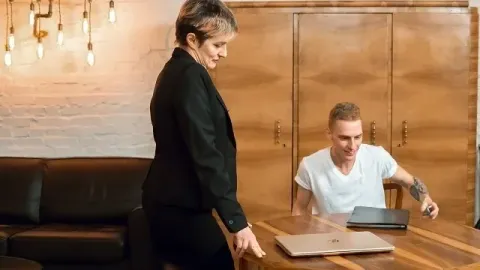 Mature Woman with Short Haircut Gives Muff to Younger Man for Sex