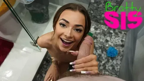 Nikki Nicole Gives Shy Stepbro a Steamy Shower Bj - S35:e10