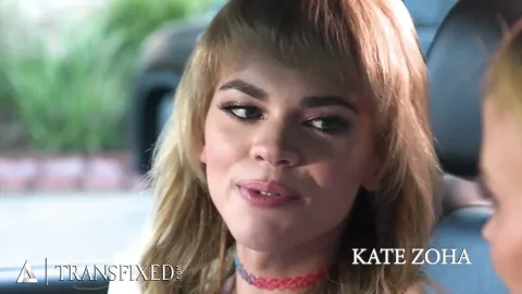 Busty Milf Pristine Edge Lets Trans Hottie Kate Zoha Fuck on the First Date