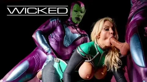 Captain Marvel Fucked by 2 Skrulls - Avn Award