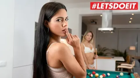 Kinky Lesbian Apolonia Lapiedra Seduces Her Bff