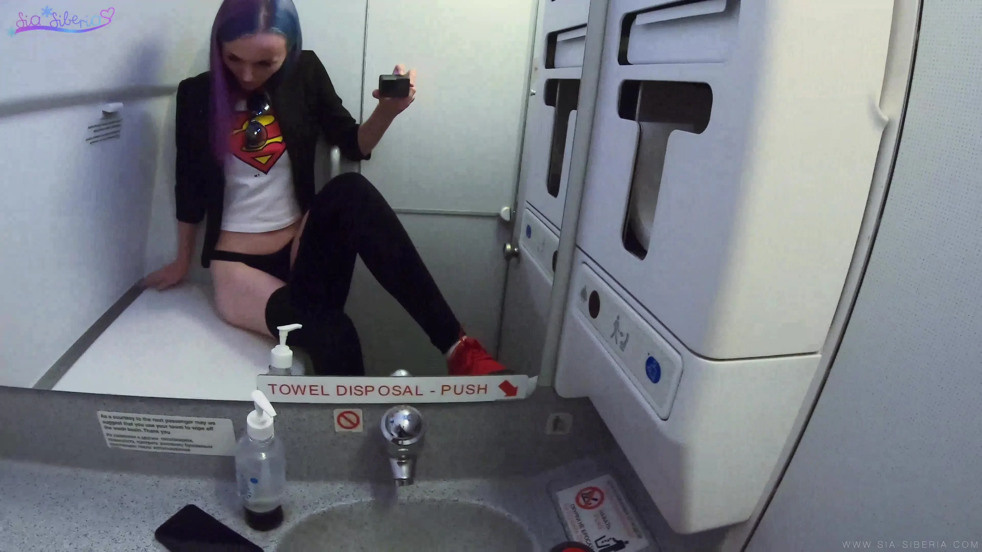 Airplane pussy play