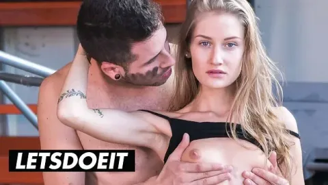 Beautiful Milf Tiffany Tatum Enjoys getting Fucked by Experienced Guy