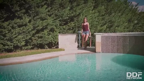 Sexy Solo by the Pool Makes Tiffany Tatum Enjoy Some Masturbation Action