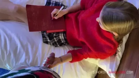 Christmas Present with Ignore Handjob for Tiffany Tatum from Old Santa as Res...