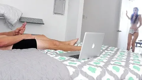 Step Sister Gives Honest Opinion on Dick Size