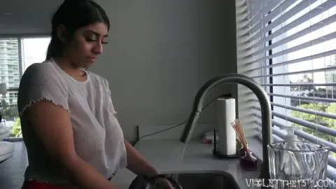 Sexy Dishwashing Voyeur Time